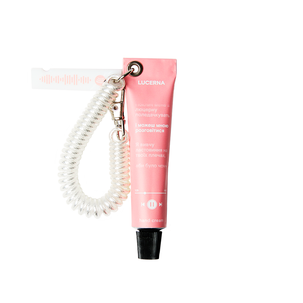 Latexfauna × crumb: Lucerna