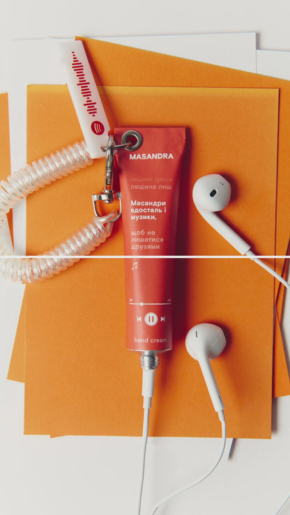 Latexfauna × crumb: Masandra